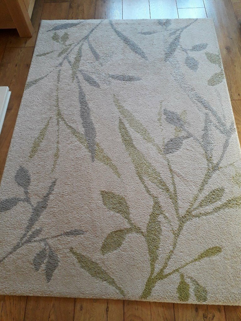 attractive-leaf-design-rug-in-sheffield-south-yorkshire-gumtree