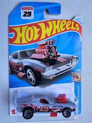 Hot Wheels Porsche 930、Rodger Dodger セット MATTEL Hot Wheels Porsche 930 Rodger Dodger Set Sale | eBay