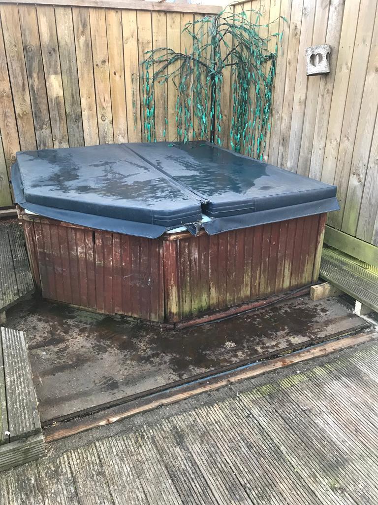 Hot tub in Christchurch, Dorset Gumtree