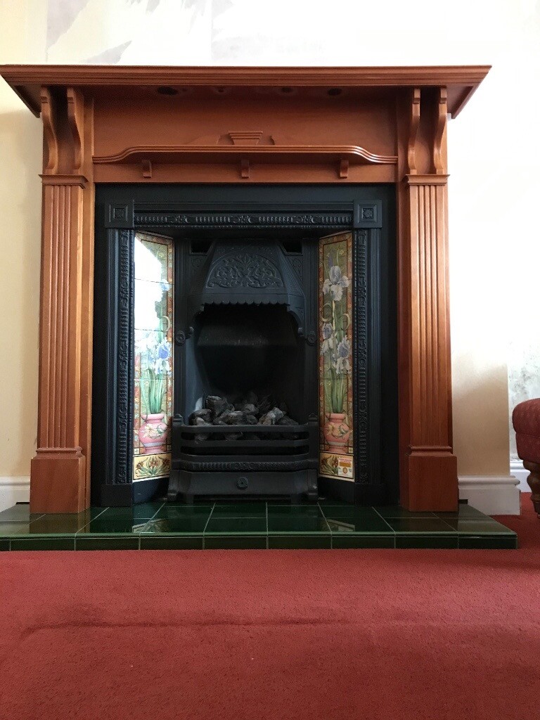 Victorian Cast Iron Fireplace With Woo Surround And Cast Iron Coal
