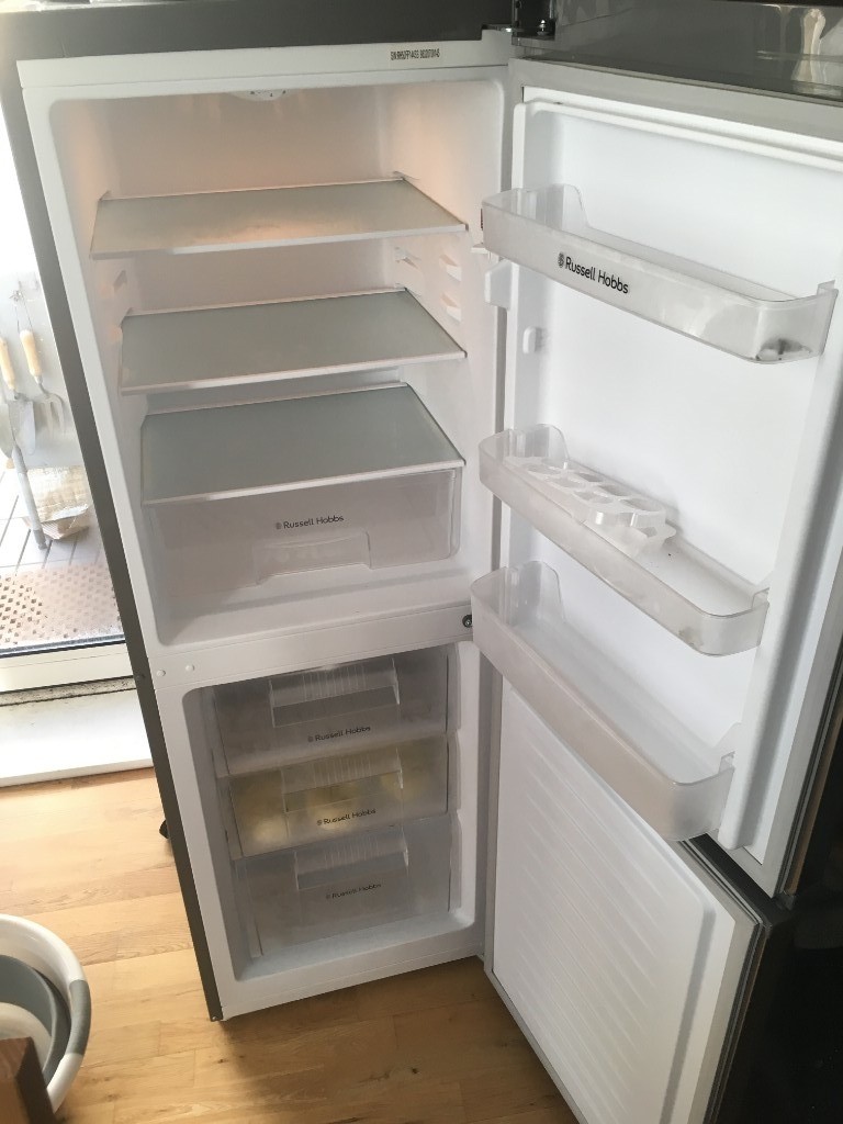 7 month old Russell Hobbs RH50FF144SS Freestanding 144cm Tall Fridge