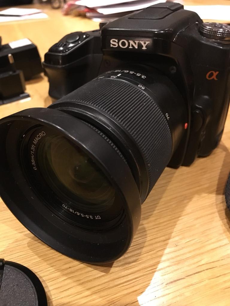 Camera Sony alpha 100  Dslr Excellent condition in 