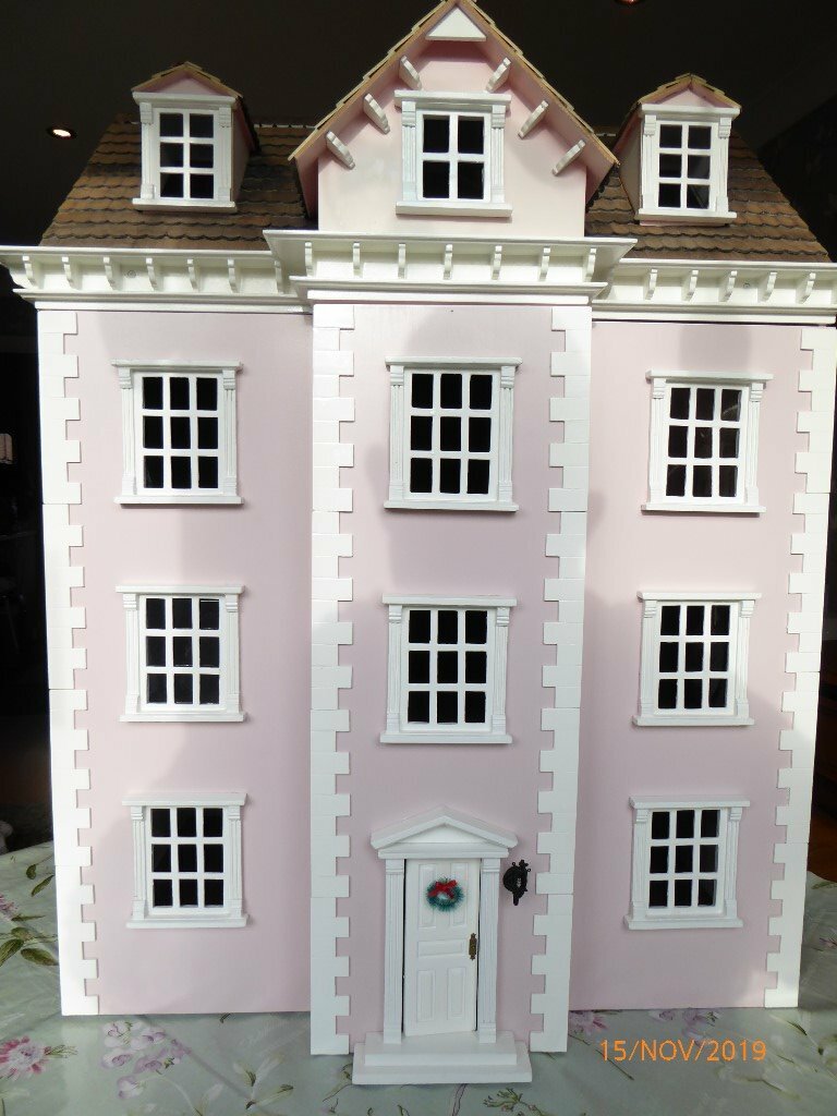 NEWLY REFURBISHED DOLLS HOUSE MANSION in Beverley, East Yorkshire