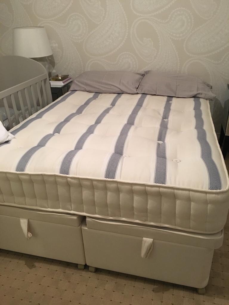 Double bed with lift up storage good condition! in Warwick