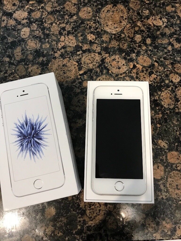 Apple Iphone Se 64gb In Silver In Woking Surrey Gumtree