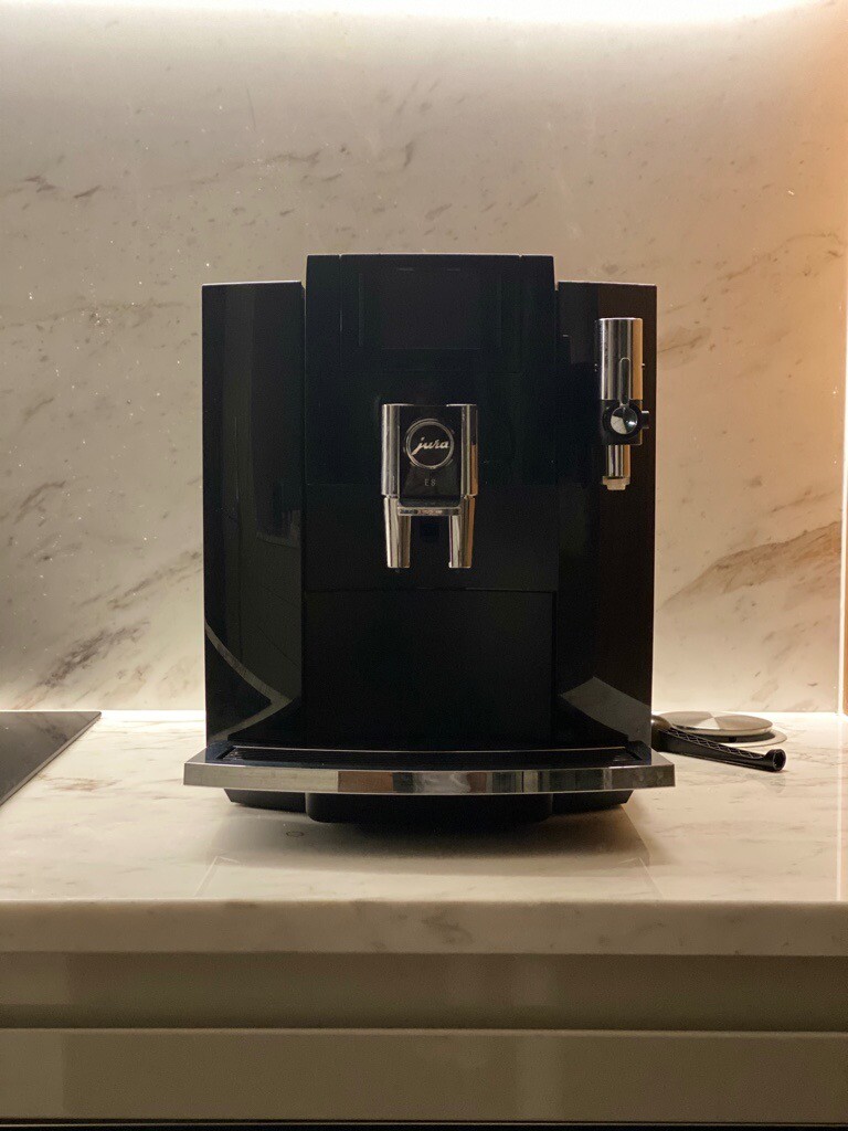 Jura E8 Full Automatic Coffee Machine in London Gumtree