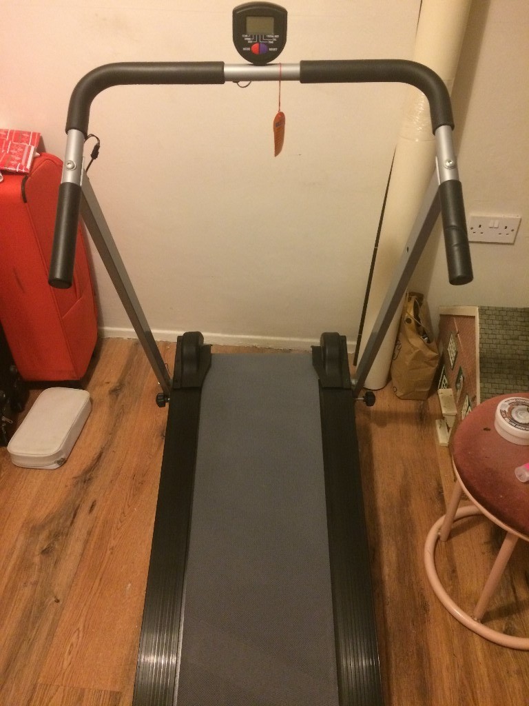Treadmill Self working (no electric) Brand New in Whinmoor, West