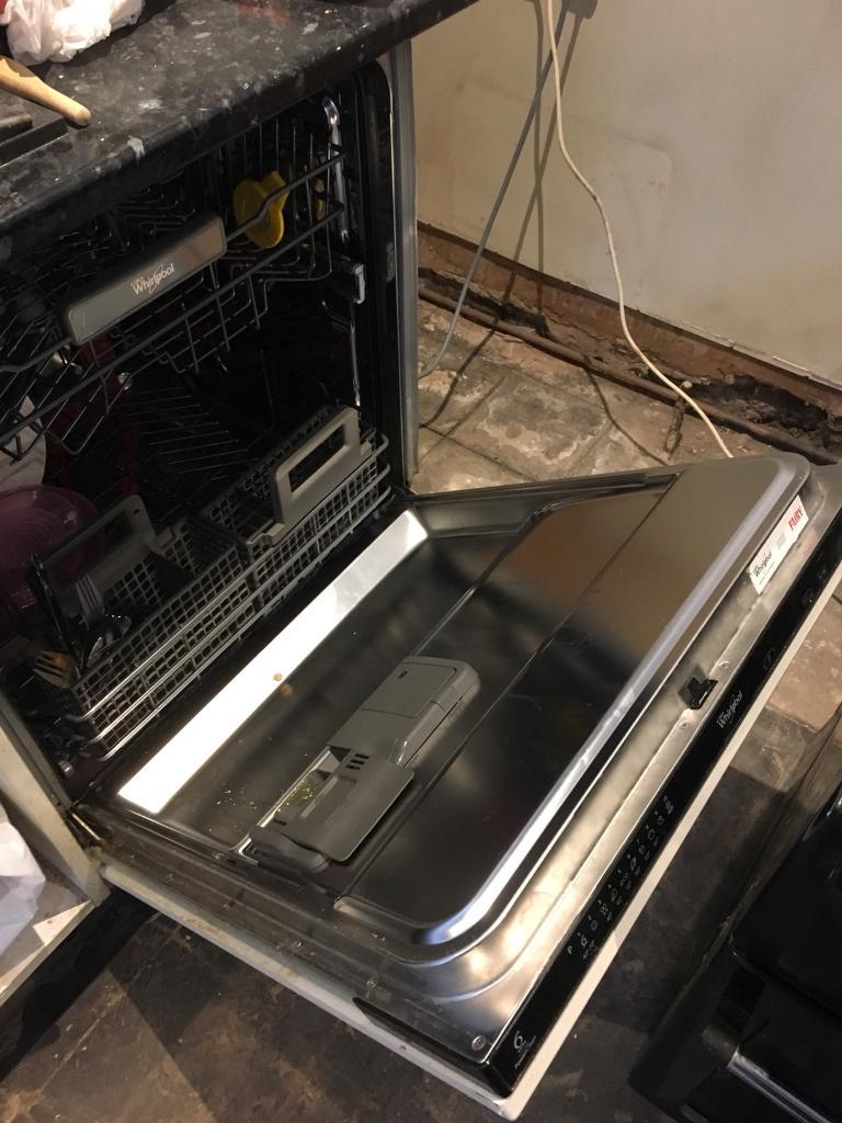 Whirlpool integrated dishwasher 6th sense full size in Kirkbyin