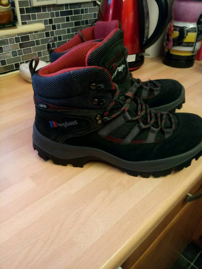 berghaus walking boots size 6