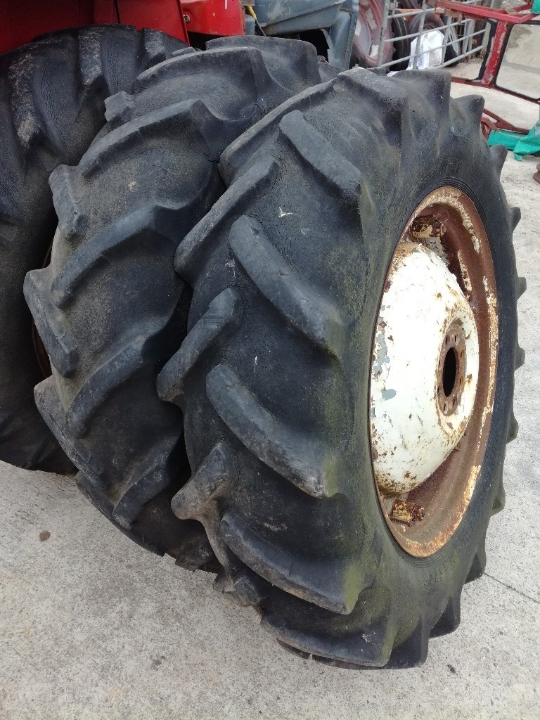 massey ferguson mf 35 135 tractor 12.4 11 x 28 wheels front rear dexta