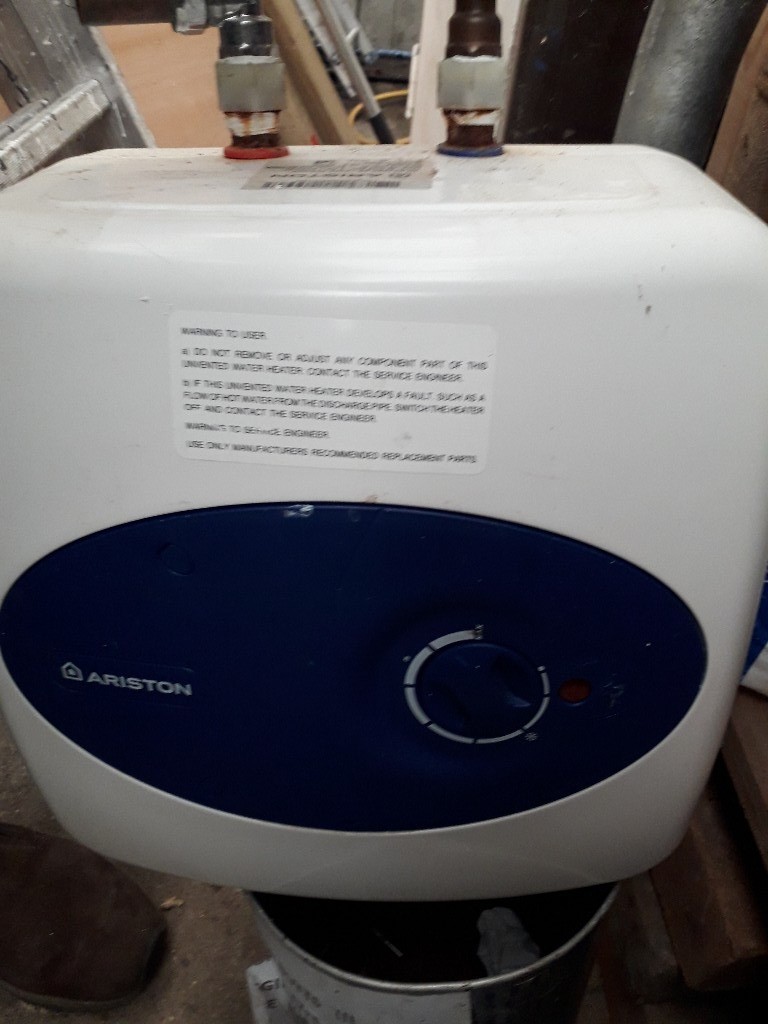 Under counter water heaters ariston x2 both 2kw model EP10 UR in