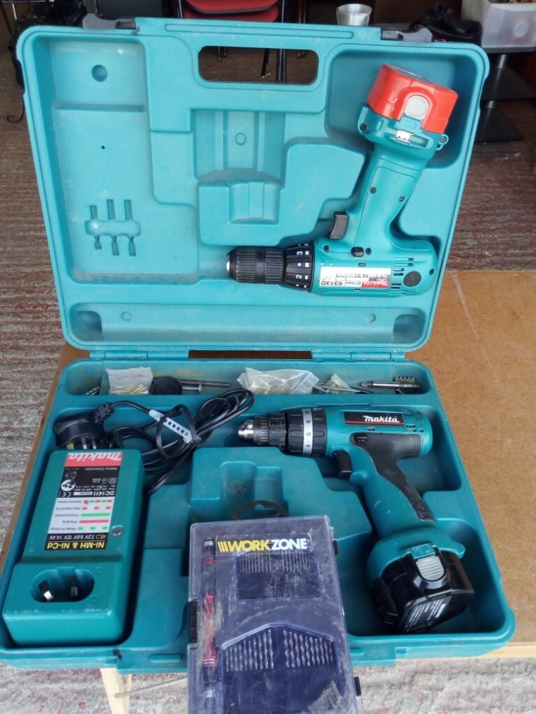 MAKITA 12 VOLT CORDLESS DRILL SET & HSS DRILL BIT SET in Withernsea