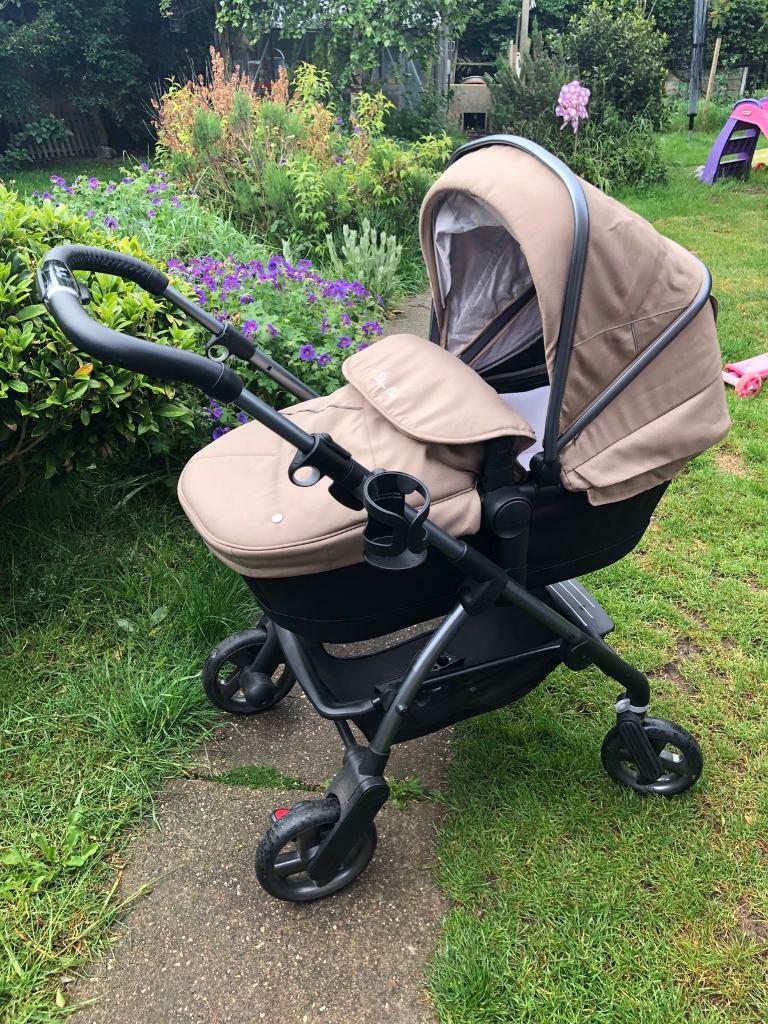 Silver cross wayfarer pram and pushchair in Gorleston, Norfolk Gumtree