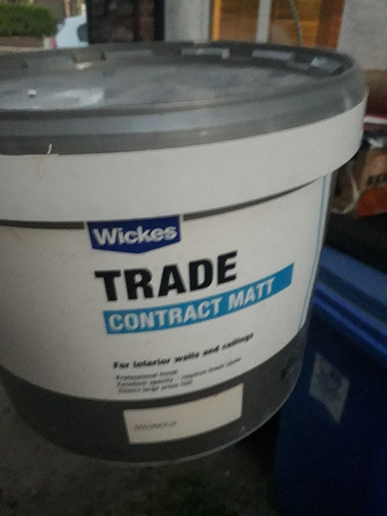 Free emulsion or undercoat primer in Woking, Surrey Gumtree