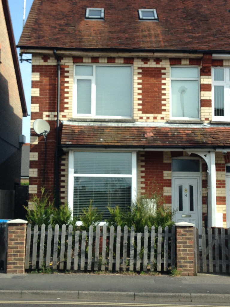 3 Bed Split Level to rent in Burgess Hill, West Sussex