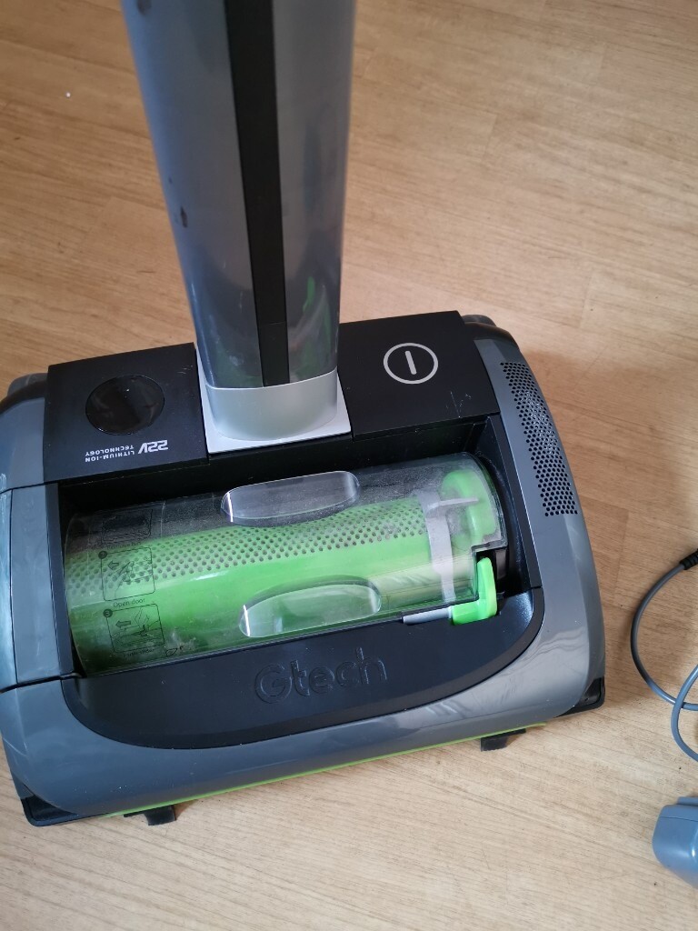 Gtech Air Ram 22v vacuum hoover AR20 good working order in East