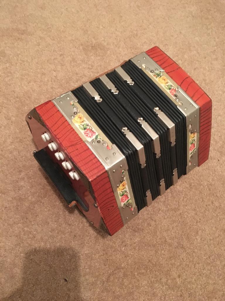 German Antique/ Vintage Concertina / Small Accordion in Southside