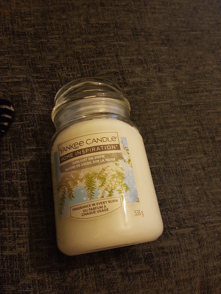 Sunlight on snow large Yankee candle for sale in Royston