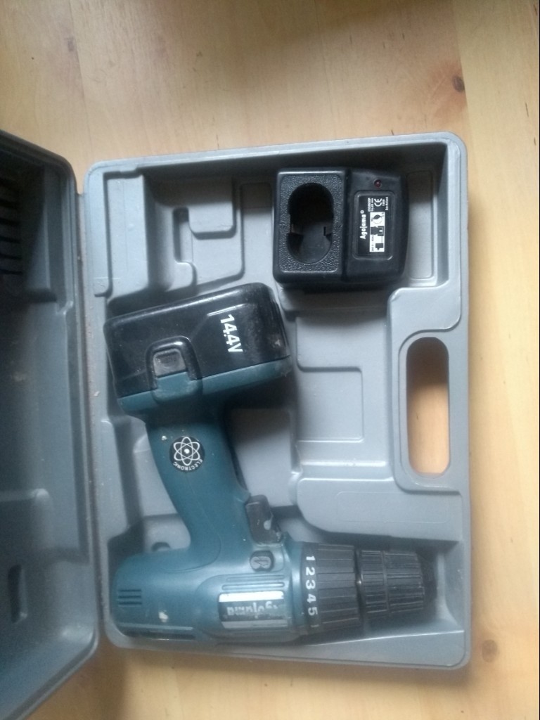 Agojama (bought at B&Q) cordless drill / power screwdriver in Bridgend Gumtree