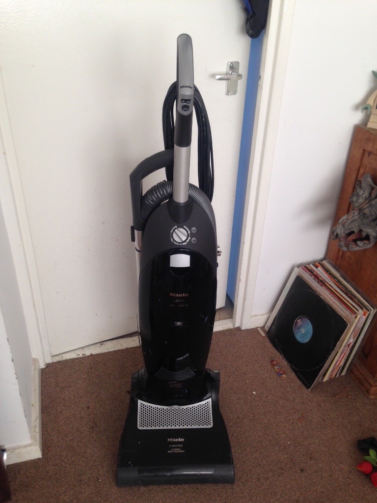 Miele s7210 upright Hoover in Hounslow, London Gumtree