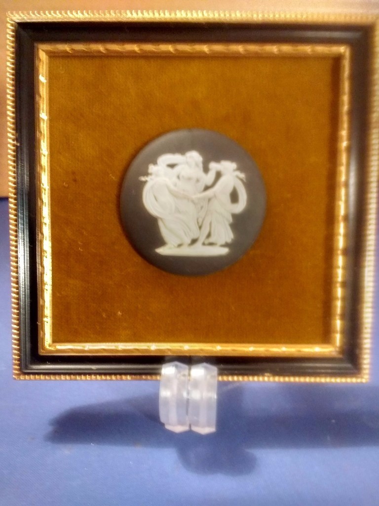 WEDGWOOD BLACK JASPERWARE FRAMED CLASSICAL PLAQUE / MEDALLION 4" x 4