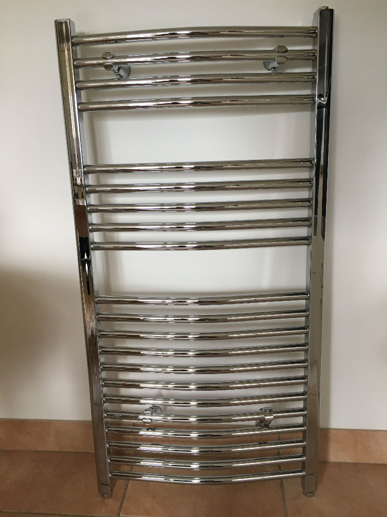 Very Good Quality, Large, slightly Curved, Chrome Bathroom Towel Rail