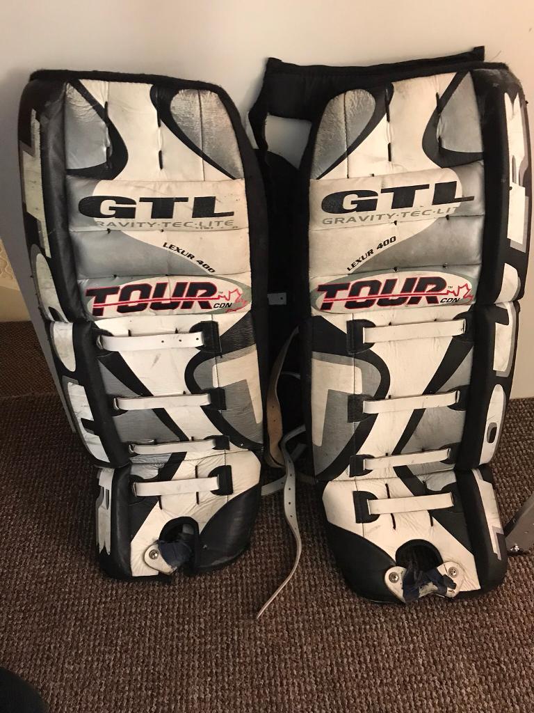 Ice hockey goalie pads in Hull, East Yorkshire Gumtree