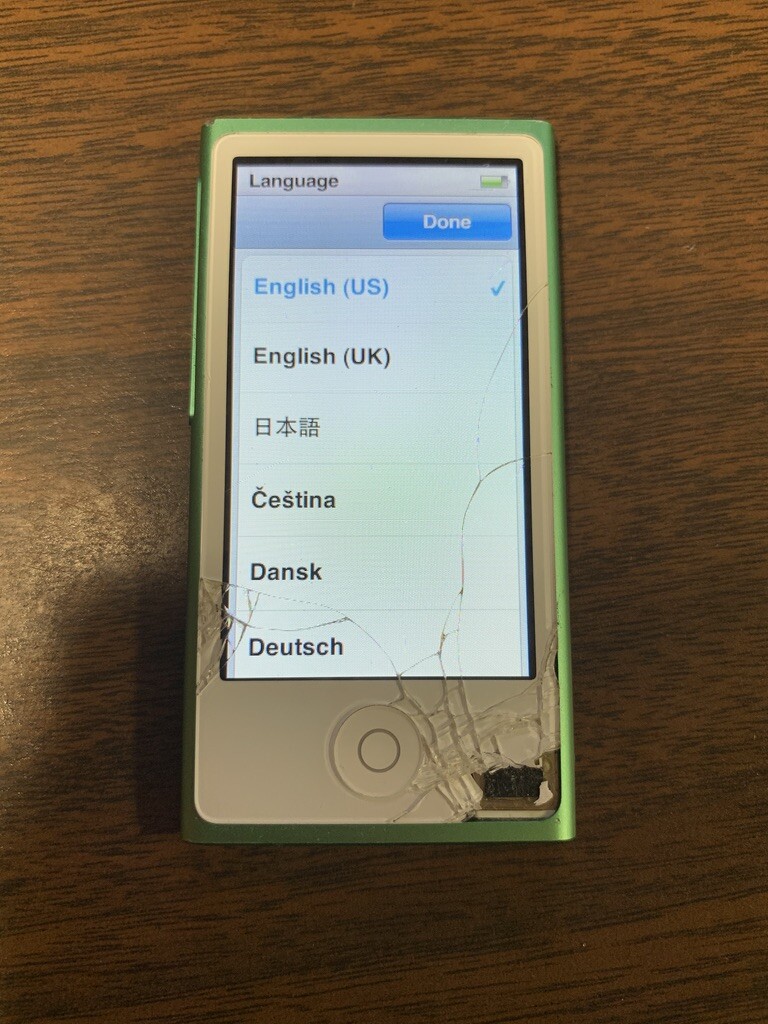 Apple iPod nano 7th Generation Green (16 GB) Cracked Screen - Works