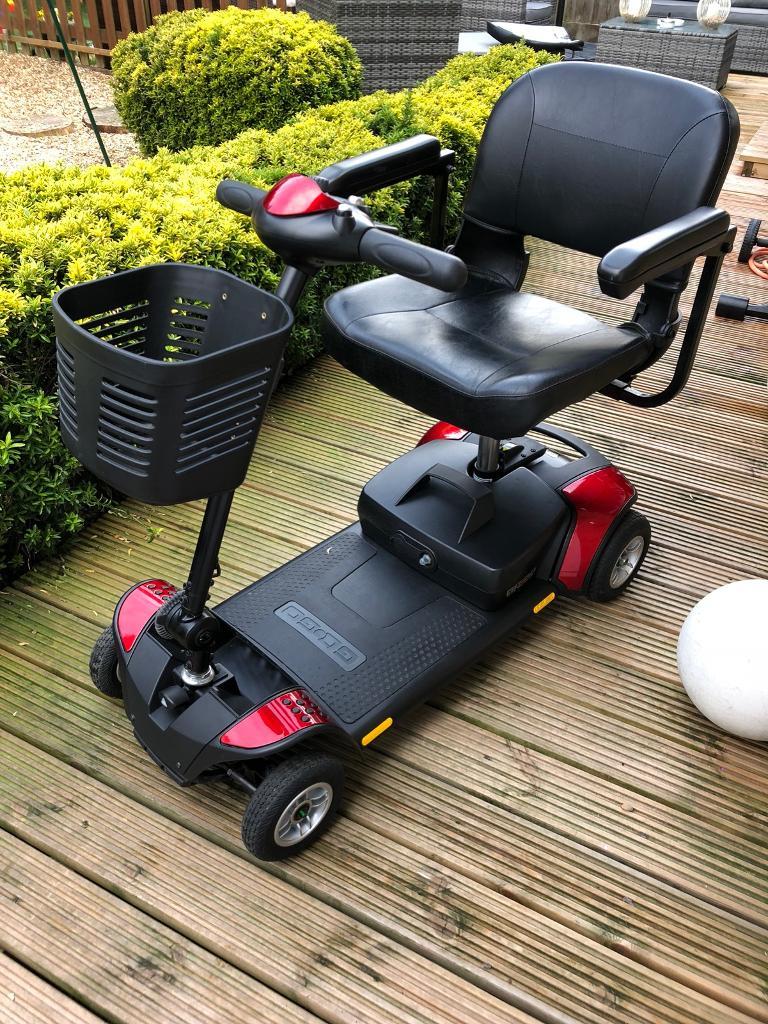 GoGo Elite Traveller LX 4mph Mobility scooter with cover! in Hayling