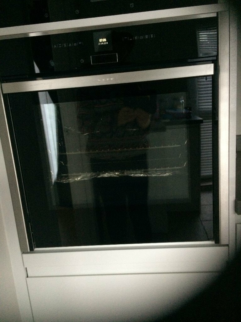 Brand new neff B47CR32NOB built in single oven. Still boxed with hide n