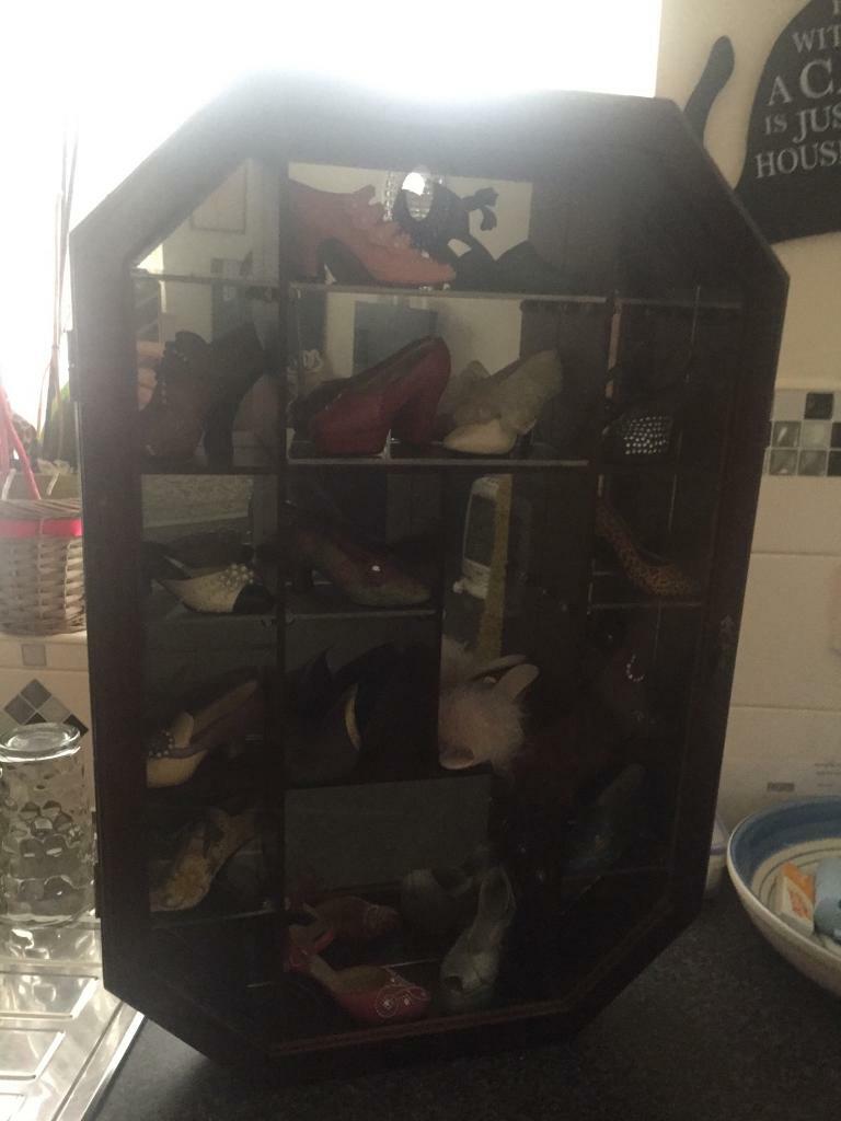 Right shoe collection Inc Display Case in Sandwell, West Midlands