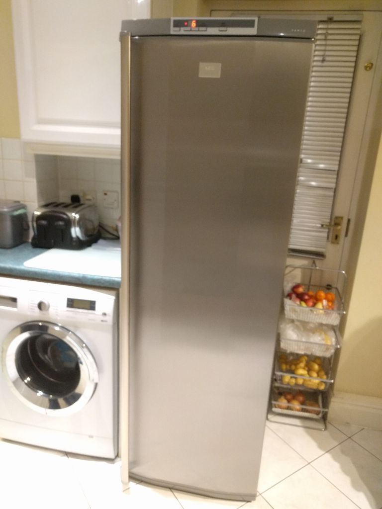 AEG Santo 723986 KA Stainless Steel tall fridge in Bromley, London