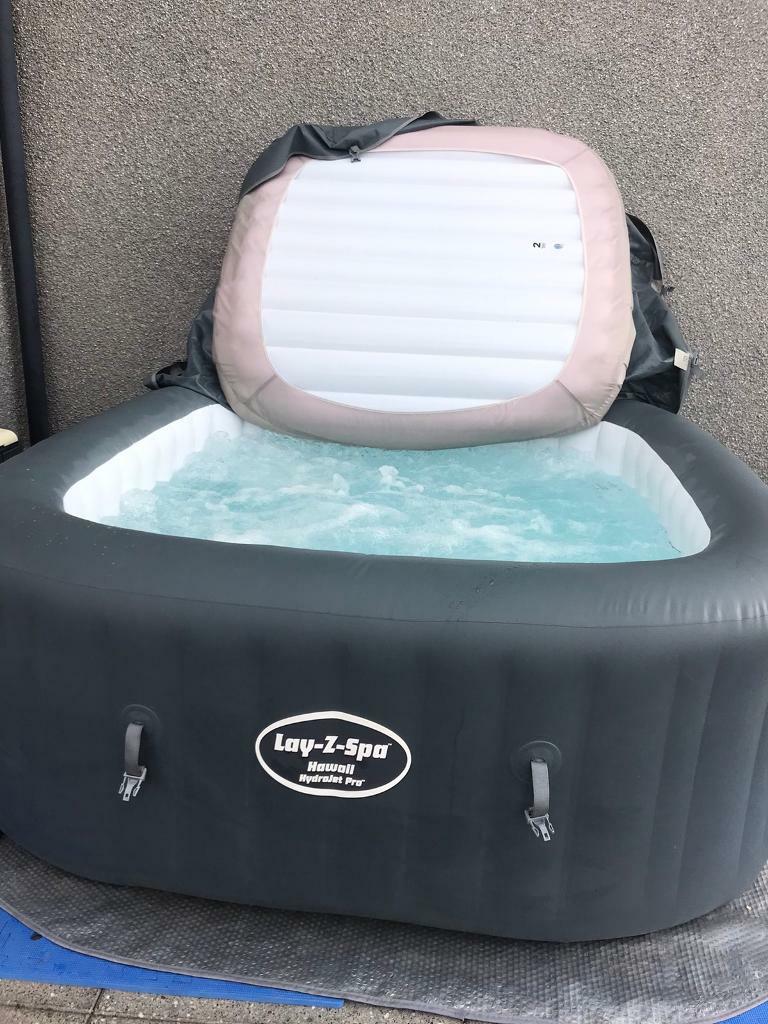 Lazy spa Hawaii hot tub for sale bought new last September 1100 in