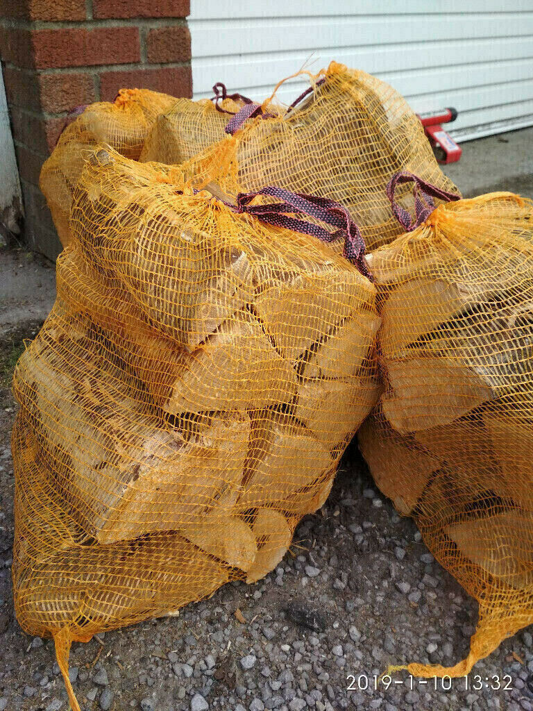 ASH & OAK Kiln Dried Logs Firewood 10KG Nets burns superb in