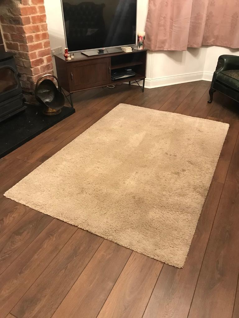 Large cream rug in Sunderland, Tyne and Wear Gumtree