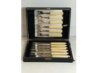 Wonderful vintage set of 12 pieces of fish knives & forks in box