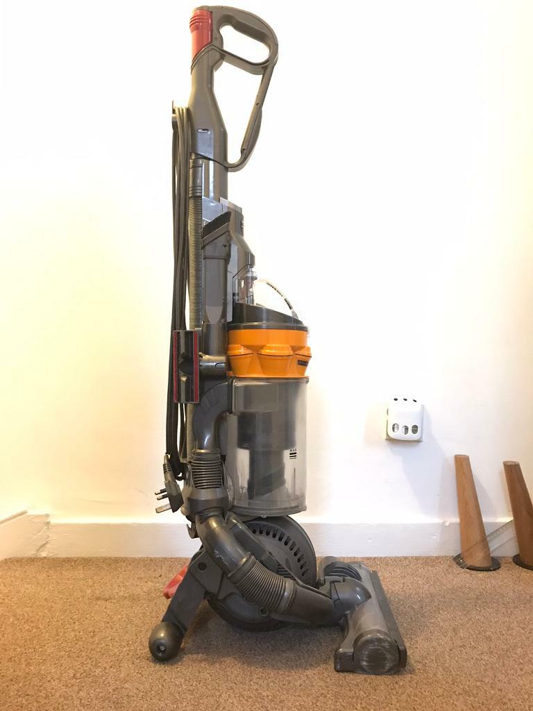 Dyson DC25 Multi Floor. Used in good condition. in Wandsworth, London