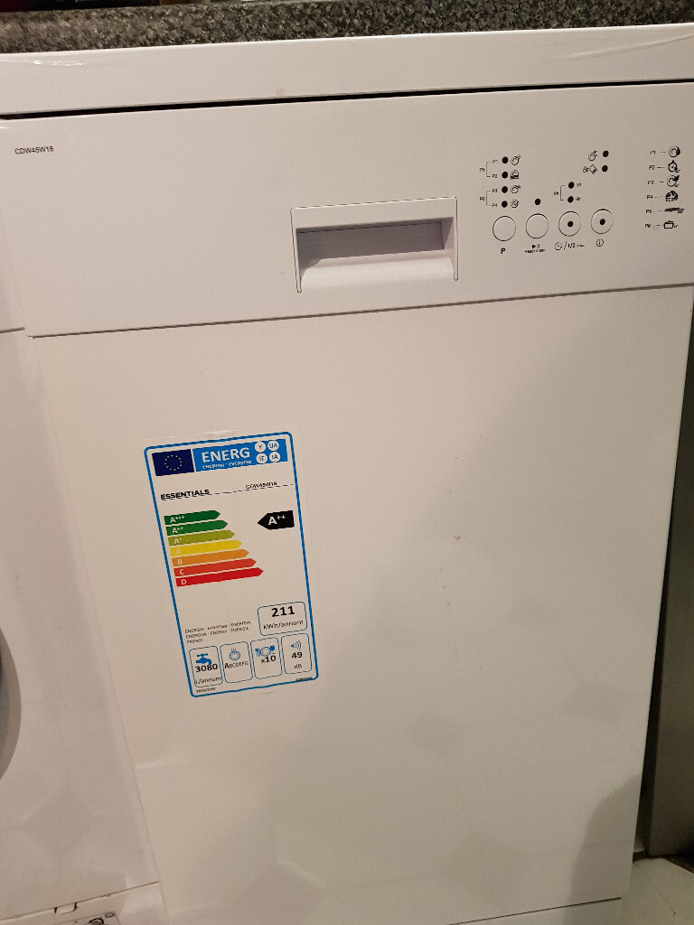 Currys Essentials Freestanding Slimline Dishwasher CDW45W18 White