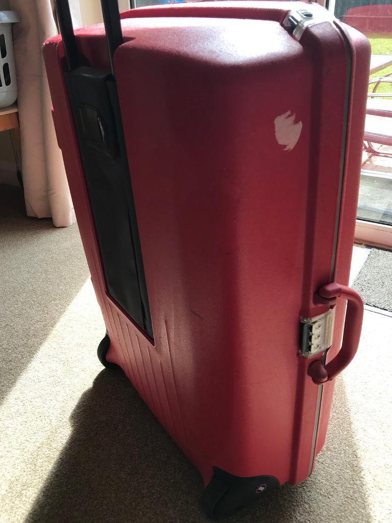 2 large hard suitcases in Chepstow, Monmouthshire Gumtree