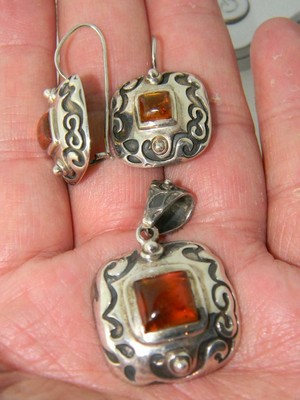 Silpada Sterling Silver Amber Etched Scroll Pendant & Dangle Earrings Set