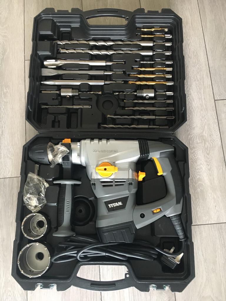 Titan TTB279SDS 1500w sds rotary hammer drill in Crook, County Durham