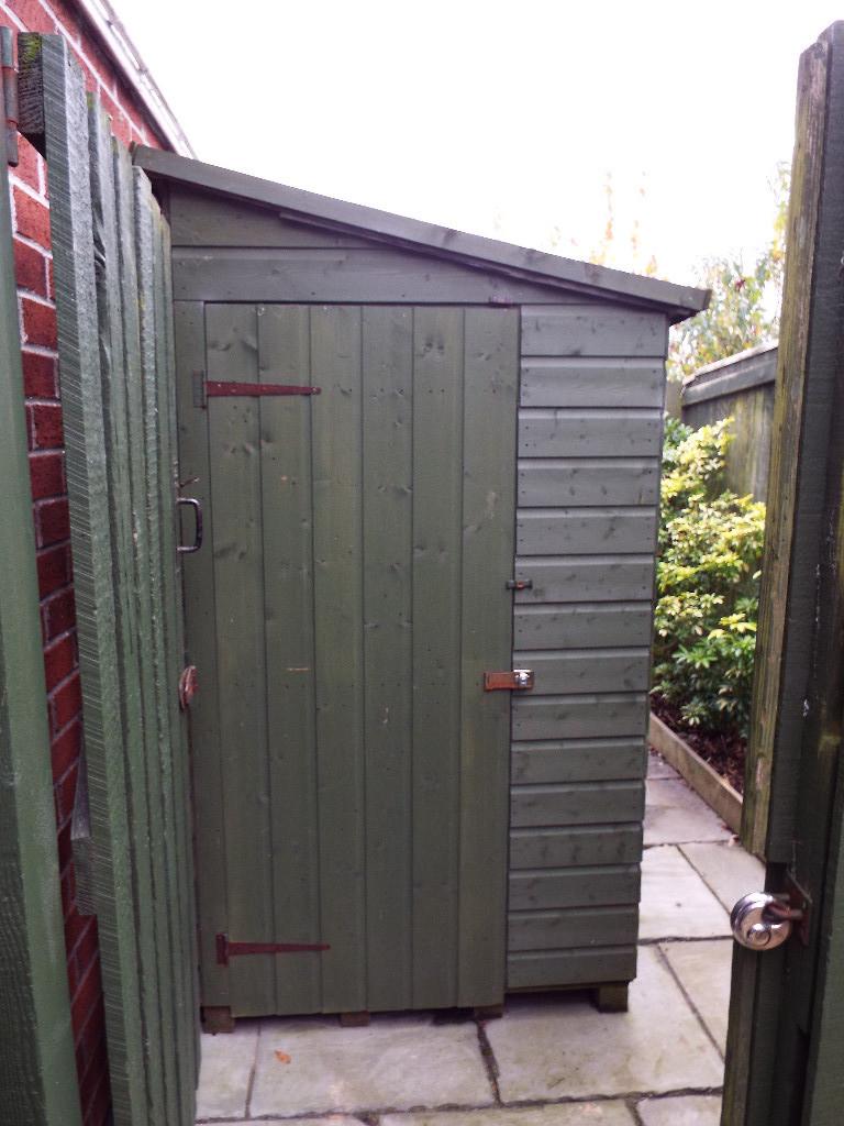 fully kitted workshop shed 8 ft x 3ft 6 in teignmouth