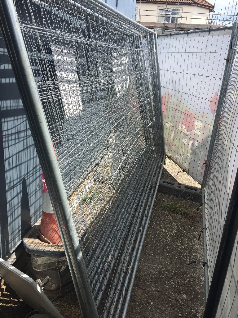 TEMPORARY FENCE PANELS HERRAS STYLE 6' X 11' (1.8M X 3M approx