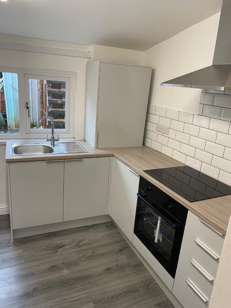 Cardiff Readymade and Fully Licensed 7 Double Bed HMO Click for