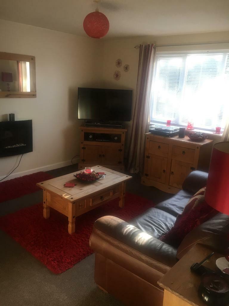 Spacious one bedroom flat to rent. Available furnished or unfurnished