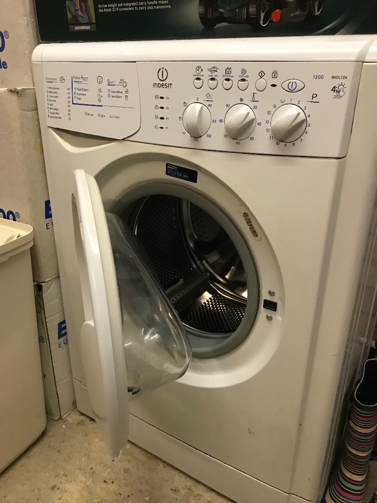 Old but working washing machine in Cambridge, Cambridgeshire Gumtree