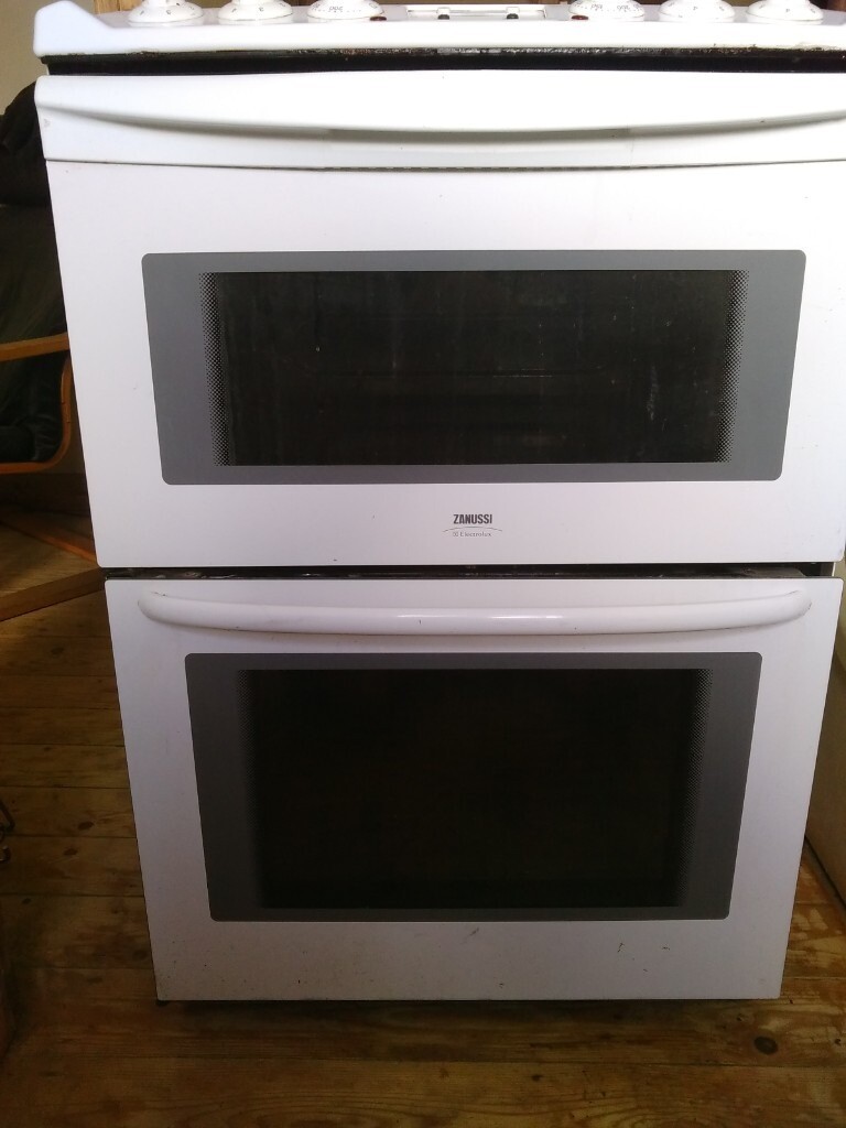 Sold Zanussi electric double oven ceramic hob cooker main oven on his