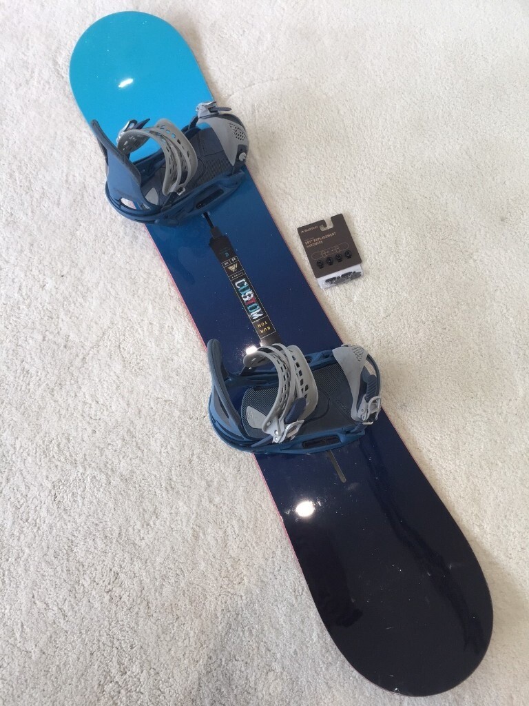 Burton Custom Flying V 158cm Snowboard & Burton Steel Blue Cartel EST