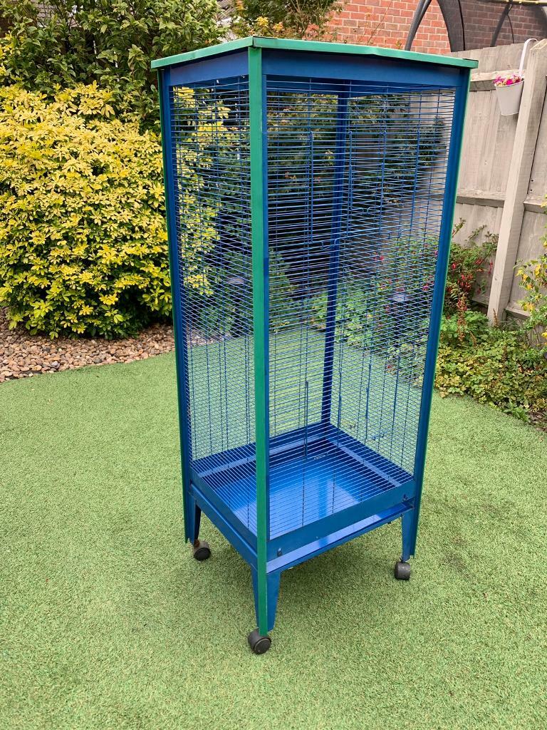 Large bird parrot cage on wheels in Hamilton, Leicestershire Gumtree
