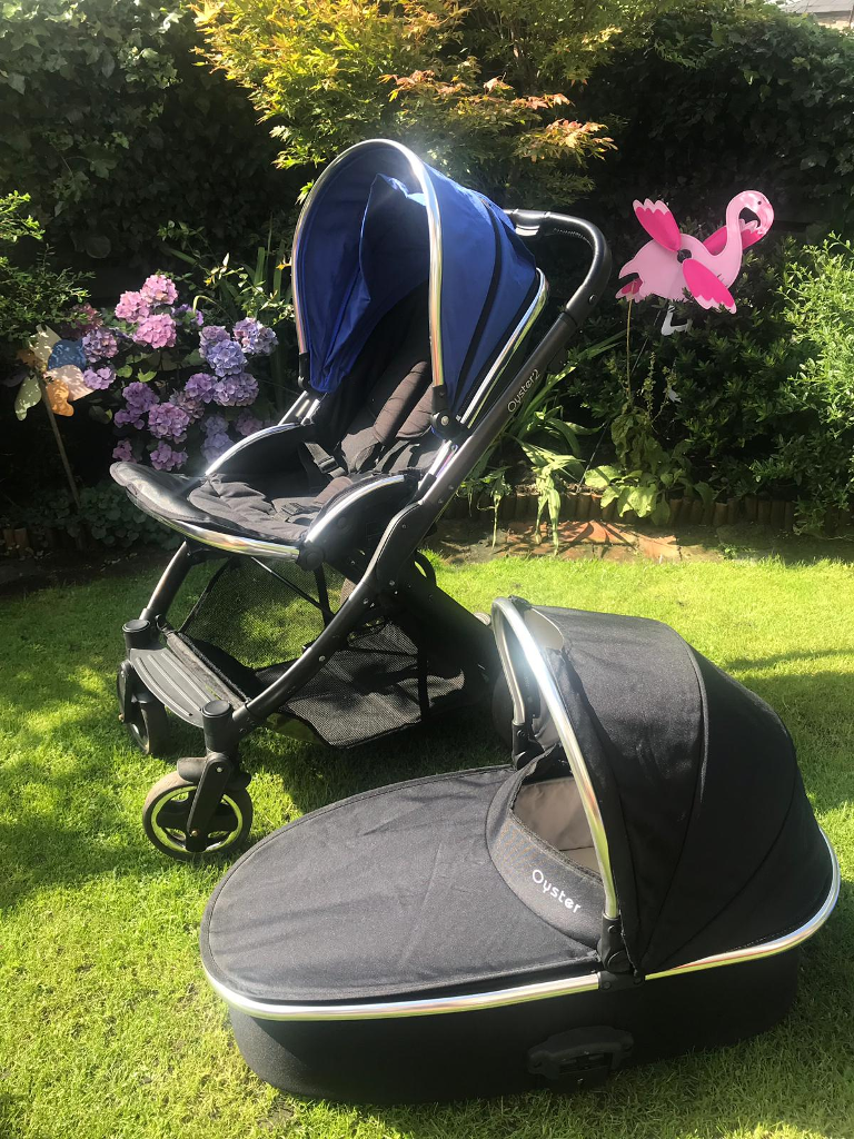 Oyster 2 travel system pram with 2 colour packs in Leith, Edinburgh